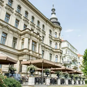 Le Palais Art ***** Praag